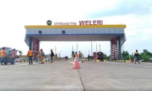 PT Jasamarga Semarang Batang (JSB) melakukan pemeliharaan rutin di Ruas Tol Batang–Semarang pada 3–10 September 2025 menyambut libur Maulid Nabi. Pekerjaan meliputi rekonstruksi jalan, stabilitas lereng, hingga perawatan Jembatan Kalikuto. Upaya dilakukan bersama stakeholder terkait dengan pengalihan arus, rambu peringatan, dan petugas lapangan demi keselamatan pengguna.