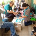 Siswa SMP Stella Matutina Salatiga melakukan eksperimen pengumpulan sampah plastik selama sebulan untuk memahami persoalan sampah nasional, Selasa (28/10/2025). Kegiatan dipandu guru Virene Iri, menghasilkan rata-rata 30 kg sampah per siswa. Hasilnya diolah menjadi produk bermanfaat seperti ecobricks sebagai edukasi pengelolaan lingkungan.