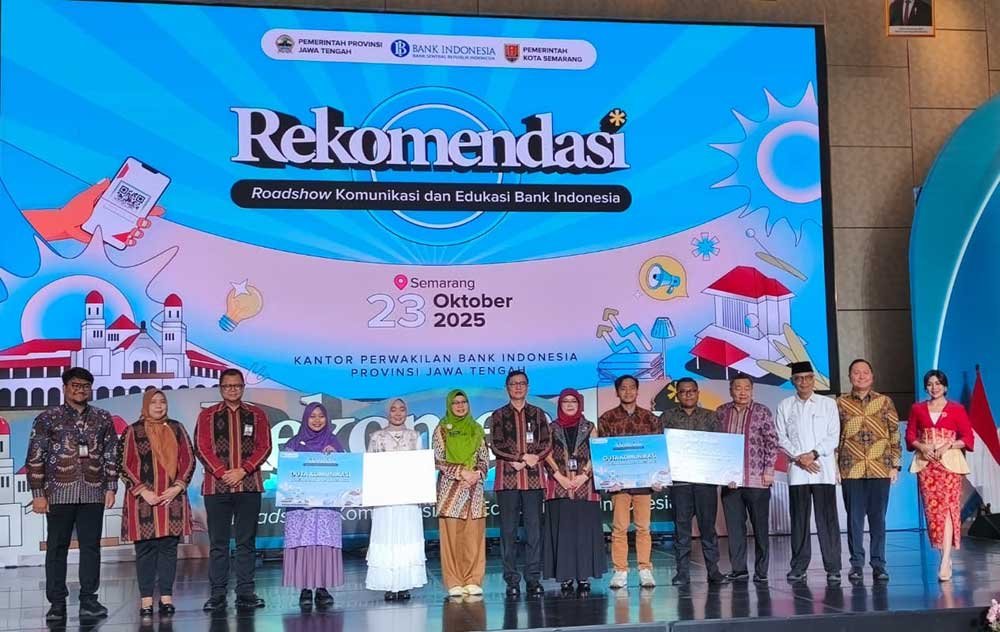 Kantor Perwakilan Bank Indonesia Jawa Tengah meluncurkan program Duta Komunikasi dan Literasi Ekonomi di Hotel Padma Semarang, Jumat (24/10/2025). Program ini melibatkan guru dan mahasiswa untuk memperkuat pemahaman masyarakat terhadap kebijakan moneter. Melalui pelatihan dan kolaborasi, BI Jateng membangun generasi melek ekonomi dan digital.