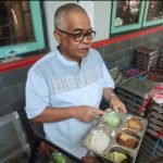 Puluhan siswa SDN Ungaran 01, Kabupaten Semarang, diduga keracunan usai menyantap makan bergizi gratis pada Selasa (30/9/2035). Dinas Kesehatan menurunkan tim cepat untuk penanganan dan mengambil sampel makanan. Pemkab Semarang menegaskan pentingnya SOP ketat, higiene, hingga sertifikasi sanitasi guna mencegah kasus serupa terulang.