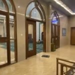 Warga Dusun Jetak, Desa Duren, Bandungan, Kabupaten Semarang, mengaku tidak mengetahui kericuhan di Masjid Baiturrohim seperti dalam video viral pada Selasa (28/10/2025). Kepala Desa Trismiwati menyebut kondisi masjid aman. Polres Semarang di bawah AKBP Ratna Quratul Ainy kini menyelidiki asal video dan penyebarnya.