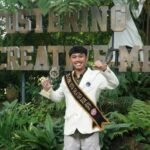 Mahasiswa Prodi Matematika UKSW, Yohannes Adi Wasono, meraih Juara 1 Duta GenRe Putra Kota Salatiga 2025 baru-baru ini di Salatiga. Ia menang karena kepeduliannya pada remaja dan gaya hidup sehat. Dengan persiapan intensif, ia berkomitmen menjalankan program REHAT melalui edukasi dan kolaborasi lintas lembaga.