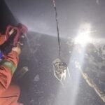 Kebakaran melanda kamar berukuran 3x3 meter di ruko I2nd Store, Jalan Sukowati No. 40B, Kota Salatiga, Selasa (11/11/2025) dini hari. Api yang diduga akibat korsleting listrik berhasil dipadamkan sekitar pukul 01.45 WIB oleh petugas Damkar tanpa menimbulkan korban jiwa, namun sempat memicu kepanikan warga.