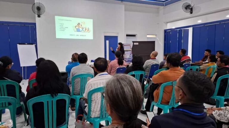 Sebanyak 50 peserta mengikuti Sekolah Bisnis untuk Pemula di Aula Credit Union Kridha Rahardja (CUKR) Blotongan. Kegiatan ini digelar untuk menumbuhkan UMKM baru di kalangan anggota. Melibatkan akademisi dan konsultan bisnis, pelatihan ini menekankan motivasi, strategi, serta pendampingan hingga usaha peserta benar-benar berjalan.
