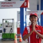 Pertamina Patra Niaga menghadirkan promo khusus Nataru 2025–2026 bagi masyarakat yang melakukan perjalanan. Disampaikan oleh Taufiq Kurniawan di Jateng–DIY, program ini diberikan karena tingginya mobilitas akhir tahun. Promo berlaku melalui MyPertamina dan hotel Patra Jasa, dengan penerapan layanan siaga guna mendukung kenyamanan perjalanan.