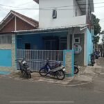 Operasional program Makan Bergizi Gratis di SPPG Dukuh dihentikan sementara oleh pengelola SPPG Dukuh, Kecamatan Sidomukti, Kota Salatiga, sejak Senin (15/12/2025). Penghentian dilakukan akibat dana operasional dari pemerintah pusat belum cair, sehingga distribusi makanan ke sembilan sekolah terhenti dan aktivitas dialihkan pada pembersihan dapur sambil menunggu pencairan dana.