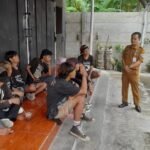 Pemerintah Kota Salatiga mulai mensosialisasikan Perda Nomor 10 Tahun 2025 di berbagai titik kota pada Selasa (9/12/2025) untuk menciptakan kawasan tertib tuna sosial. Langkah ini dilakukan melalui pemasangan papan informasi dan operasi pembinaan, guna mengurangi aktivitas tuna sosial menjelang target bebas pelanggaran pada 2026.