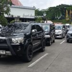 PT Trans Marga Jateng mengimbau pengguna jalan tol meningkatkan kewaspadaan. Direktur Utama Prajudi menyampaikan peringatan di ruas Tol Semarang–Solo, Ungaran, Selasa (23/12/2025), menyusul tingginya risiko kecelakaan dini hari. Imbauan diberikan untuk mencegah kecelakaan akibat kelelahan dengan beristirahat di rest area dan menjaga kecepatan.