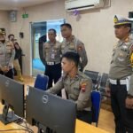 Direktorat Gakkum Korlantas Polri menegaskan penguatan penegakan hukum lalu lintas melalui perluasan kamera E-TLE oleh Korlantas Polri bersama Polres Semarang di Kabupaten Semarang, dalam kunjungan ke TMC belum lama ini, untuk menekan pelanggaran dan fatalitas kecelakaan lewat penindakan digital dan pemantauan real time.