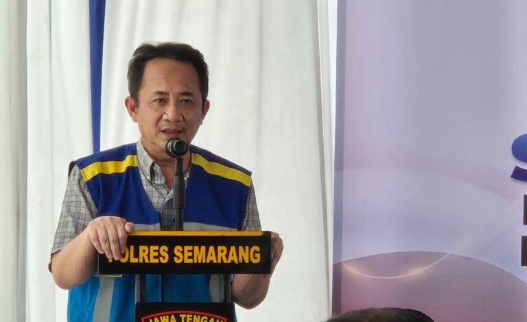 PT Trans Marga Jateng bersama Polres Semarang mengoperasikan Pos Strong Point KM 429 Ruas Tol Semarang–Solo di Rest Area KM 429, jelang Natal 2025 dan Tahun Baru 2026. Posko ini mendukung pengamanan, pemantauan lalu lintas, serta respons darurat demi perjalanan pengguna tol yang aman dan lancar.