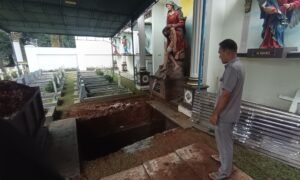 Kompleks Taman Maria Ratu Damai Girisonta bersiap menggelar pemakaman Romo Fransiskus Xaverius Mudji Sutrisno, SJ. Prosesi dipersiapkan oleh Gereja Paroki Girisonta, Kabupaten Semarang, sejak Senin, 29 Desember 2025. Pemakaman dilakukan karena almarhum merupakan imam Jesuit, dengan rangkaian misa, iring-iringan, dan pengamanan khusus.