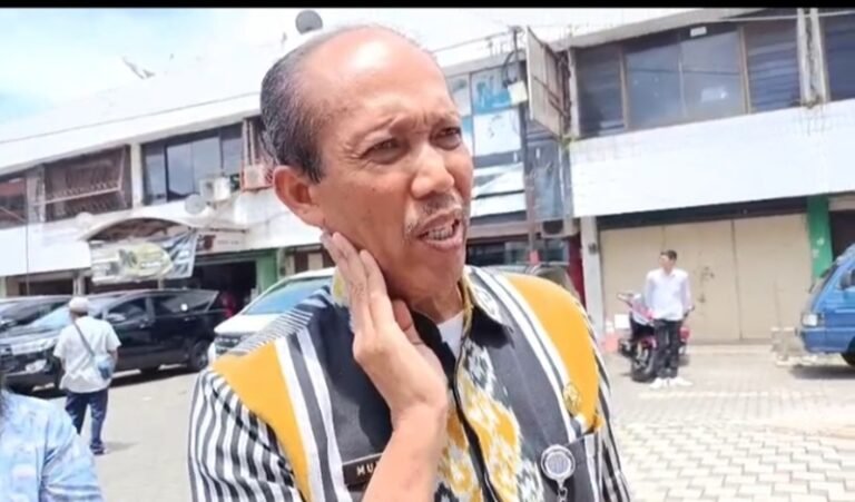 Pemkot Salatiga memastikan insentif guru dan tenaga kependidikan non-ASN tetap dibayarkan pada 2026 meski sempat terhapus dari anggaran awal. Kepastian disampaikan Sekda Kota Salatiga di Salatiga, 22 Januari 2026, karena hasil rapat koordinasi TAPD. Pembayaran menunggu prosedur, dengan besaran tetap Rp500.000 per bulan.