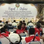 Program Zero ODOL mendapat dukungan pengemudi truk di Jawa Tengah dengan catatan perlu penataan sistem angkutan secara menyeluruh. Asosiasi Pengemudi Independen, Ditlantas Polda Jateng, dan Kemenhub membahas kebijakan ini di Bergas, Kabupaten Semarang, 22 Januari 2026, untuk meningkatkan keselamatan tanpa mematikan mata pencaharian, melalui tarif jelas, pengawasan, dan solusi bertahap.