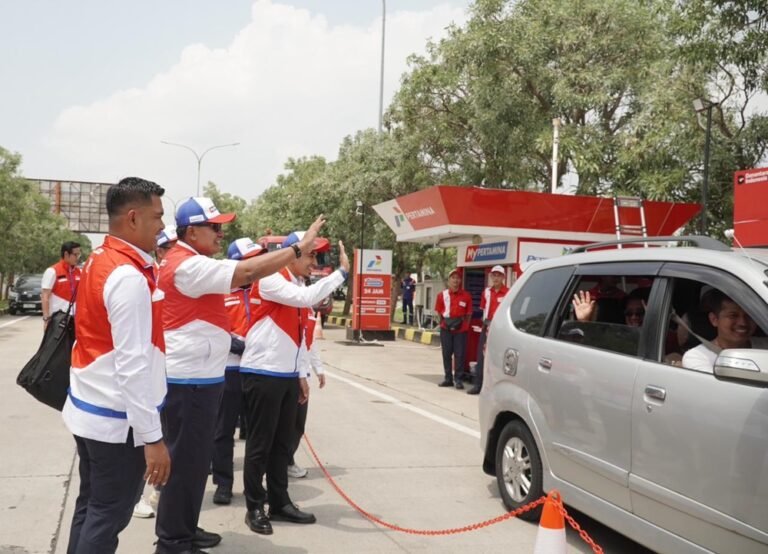 Survei Kemenhub mencatat Jateng–DIY menjadi tujuan dan jalur transit utama Nataru 2025/2026. Mobilitas dinilai lancar di wilayah Jawa Tengah dan DIY selama libur Nataru karena dukungan infrastruktur, rest area, dan layanan energi. Kondisi ini tercapai lewat optimalisasi rest area, modular BBM, dan pengaturan lalu lintas.