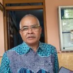 Masih ditemukannya siswa SMP yang belum mampu membaca menjadi perhatian Dewan Pendidikan Kabupaten Semarang. Ketua Dewan Pendidikan Djoko Sriyono mengungkapkan kondisi ini terjadi di Kabupaten Semarang pada Januari 2026, dipicu faktor keluarga, ekonomi, kebijakan kurikulum, serta minimnya layanan dan guru inklusi, sehingga diperlukan pembenahan sejak jenjang SD dengan penanganan khusus.