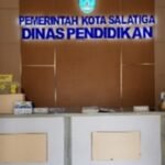 PGRI Kota Salatiga menyatakan kesiapan mendampingi guru non-ASN yang kehilangan insentif kesejahteraan. Sikap ini disampaikan PGRI di Salatiga, awal 2026, sebagai respons kebijakan penghapusan anggaran. Pendampingan dilakukan melalui pendataan dan rencana audiensi guna memperjuangkan keadilan kesejahteraan pendidik.