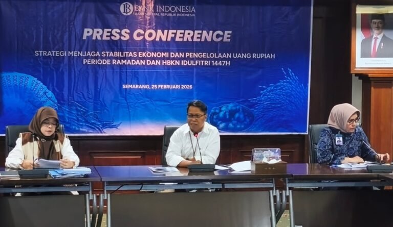 Bank Indonesia bersama Pemerintah Provinsi Jawa Tengah menyiapkan 227 Gerakan Pangan Murah di seluruh kabupaten/kota Jateng menjelang Idulfitri 2026. Program ini digelar untuk menjaga stabilitas harga akibat kenaikan permintaan dan cuaca. Pelaksanaan dilakukan fleksibel melalui sinergi pemda, operasi pasar, dan pemantauan harga harian.