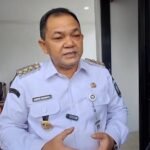 Sebanyak 71.326 peserta BPJS Kesehatan PBI di Kabupaten Semarang dinonaktifkan. Kebijakan ini disampaikan Bupati Semarang Ngesti Nugraha bersama Dinkes dan Dinsos di Ungaran, Kamis (12/2/2026). Penonaktifan terjadi akibat perubahan data ke DTSEN, dan pemerintah menjamin layanan tetap berjalan melalui APBD serta mekanisme reaktivasi.