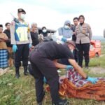 Seorang pencari ikan bernama Natan Sutrisno ditemukan meninggal dunia di area branjang ikan milik warga di Rawa Pening, Desa Rowosari, Kecamatan Tuntang, Kabupaten Semarang, Rabu dini hari (4/2/2026). Korban diduga terjatuh saat aktivitas mencari ikan bersama rekannya setelah mengonsumsi minuman keras.