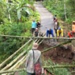 Jembatan Penghubung Dua Desa di Sumowono Ambrol Dini Hari, 800 Jiwa Terdampak