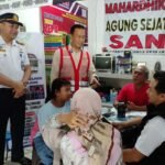 Dirjen Perhubungan Darat Kementerian Perhubungan meninjau kesiapan Angkutan Lebaran 1447 Hijriah di Terminal Tipe A Tingkir Salatiga, Sabtu (14/2/2026). Kunjungan dilakukan untuk memastikan keselamatan dan pelayanan optimal melalui evaluasi SDM, harga tiket, sistem layanan, serta ramp check armada guna menjamin keamanan penumpang.