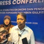 Bank Indonesia mendorong pemanfaatan QRIS sebagai sarana sedekah dan donasi digital selama Ramadan. Ajakan disampaikan Kepala Perwakilan BI Jateng, Mohamad Noor Nugroho, di Jawa Tengah menjelang Ramadan 2026. Langkah ini diambil karena tradisi berbagi meningkat. Donasi dilakukan non-tunai melalui QRIS agar praktis, transparan, dan akuntabel