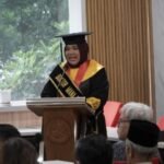 Program Doktor Manajemen FEB UKSW meluluskan Doktor ke-100 atas nama Dr. Renny Hermawati di Salatiga, baru-baru ini. Melalui disertasi tentang ketahanan karier awak kapal wanita Indonesia, Renny meneliti faktor individu, organisasi, dan budaya yang memengaruhi keputusan bertahan atau meninggalkan profesi, menggunakan studi kasus kualitatif.