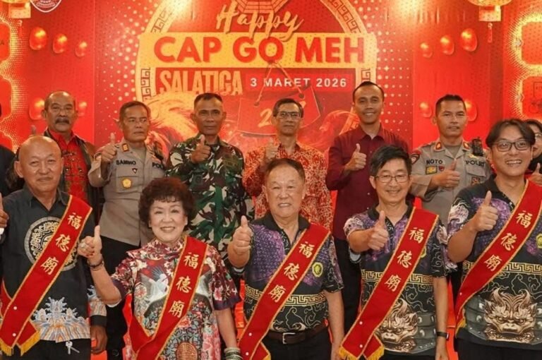 Perayaan Cap Go Meh 2026 berlangsung khidmat dan penuh kebersamaan. Acara digelar di Klenteng Hok Tek Bio, Salatiga pada 3 Maret 2026, dihadiri unsur pemerintah dan tokoh masyarakat. Perayaan ini menjadi wujud syukur sekaligus mempererat harmoni warga