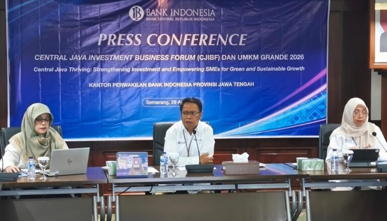 UMKM Grande 2026 menghadirkan 75 pelaku usaha di Atrium Mall Paragon Semarang pada 7–11 Mei 2026 untuk memperkuat daya saing melalui pameran, business matching, edukasi, dan workshop, sekaligus mendorong peningkatan penjualan, akses keuangan, serta peluang ekspor melalui sinergi dengan berbagai mitra.