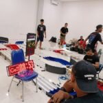 Komunitas Tamiya KOBAM Salatiga menggelar Race Tamiya damper style di Terminal Tipe A Tingkir, Minggu (26/4/2026), yang diikuti sekitar 120 tim dari berbagai daerah di Jawa, dengan sistem penilaian clear finish berbasis sensor, guna mewadahi hobi sekaligus menghidupkan fungsi terminal sebagai ruang publik produktif.