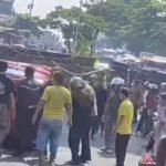 Truk Trailer Terguling di Ngaliyan Semarang, Lalu Lintas Lumpuh dan Kendaraan Tertabrak