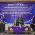 Bank Indonesia Provinsi Jawa Tengah bersama ISEI Cabang Semarang dan LPS menggelar Seminar Perekonomian Jawa Tengah, diseminasi laporan ekonomi daerah, serta pelantikan pengurus ISEI periode 2026–2029 di Borobudur Hall LPPM Universitas Negeri Semarang. Kegiatan yang dihadiri sekitar 200 peserta itu memperkuat kolaborasi lintas sektor guna menjaga stabilitas, mempercepat digitalisasi, serta mendorong pertumbuhan ekonomi Jawa Tengah yang kuat, merata, dan berkelanjutan di tengah tantangan global.