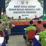 Dewan Masjid Indonesia (DMI) Kabupaten Semarang menyiapkan program BPJS Ketenagakerjaan bagi ribuan marbut masjid dalam Rakerda 2026 di Tuntang, Selasa (12/5/2026). Program ini dilakukan untuk memberikan perlindungan sosial kepada pengurus masjid melalui pendataan marbut resmi dan sosialisasi bersama BPJS Ketenagakerjaan.