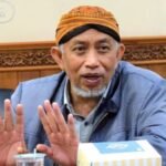DPRD Kota Salatiga menolak rencana penerapan parkir berbayar di puskesmas dan meminta Pemerintah Kota Salatiga menunda kebijakan tersebut. Anggota Komisi A Agus Warsito menilai tarif parkir akan memberatkan masyarakat menengah ke bawah yang menjadi mayoritas pengguna layanan puskesmas sehingga perlu kajian mendalam, termasuk dasar hukum dan aspek pelayanan sebelum diterapkan.