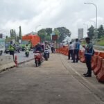 Dishub Kabupaten Semarang memastikan tidak ada korban pengendara motor dalam kecelakaan di turunan Exit Tol Bawen, Senin (4/5/2026), lalu mengevaluasi keselamatan dengan mendorong pembongkaran pulau jalan, peningkatan sistem lampu lalu lintas berbasis teknologi, serta penanganan faktor human error dan teknis kendaraan.