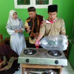 MTs Aswaja Tengaran menggelar pembelajaran lingkungan berbasis praktik saat peringatan Hari Pendidikan Nasional, Sabtu (2/5/2026), di Tengaran. Siswa mengolah limbah menjadi produk kreatif sebagai upaya menanamkan kepedulian lingkungan melalui konsep eco green dan eco teologi dengan sistem tanggung jawab serta pengelolaan sampah berkelanjutan.