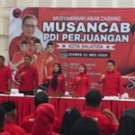 Musyawarah Anak Cabang DPC PDI Perjuangan Kota Salatiga memasuki tahap akhir penjaringan pengurus PAC dengan menyisakan 12 kader terbaik dari empat PAC setelah melalui seleksi berjenjang sejak Februari 2026. Penentuan ketua PAC akan diputuskan DPD PDIP Jawa Tengah dari tiga nama terbaik di masing-masing wilayah guna memperkuat soliditas partai dan pembangunan Kota Salatiga.