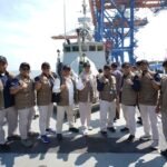 Bank Indonesia bersama TNI Angkatan Laut melalui Lanal Semarang menggelar Ekspedisi Rupiah Berdaulat Karimunjawa 2026 pada 8–11 Mei 2026 untuk mendistribusikan uang layak edar dan edukasi Rupiah di wilayah kepulauan. Program ini menjangkau lima desa di Karimunjawa sebagai upaya menjaga kedaulatan Rupiah hingga daerah 3T.