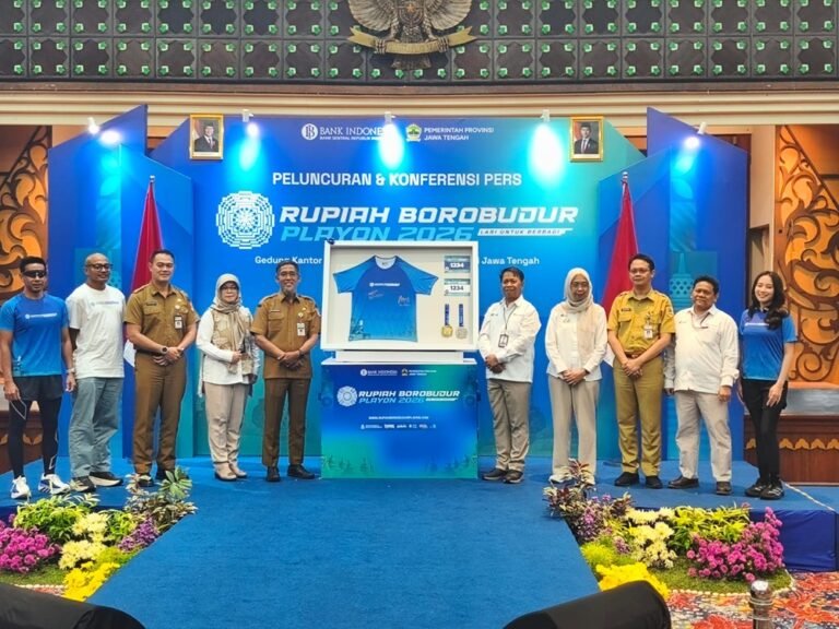 Kantor Perwakilan Bank Indonesia Provinsi Jawa Tengah bersama Pemerintah Provinsi Jawa Tengah meluncurkan Rupiah Borobudur Playon 2026 yang akan digelar pada 4–5 Juli 2026 di Taman Lumbini, Candi Borobudur, Magelang. Kegiatan lari 5K dan 10K ini menargetkan 10.000 peserta dan pengunjung untuk meningkatkan literasi Rupiah, mendorong transaksi digital, mendukung pariwisata serta UMKM, sekaligus menyalurkan seluruh hasil pendaftaran sebagai donasi bagi masyarakat sekitar Borobudur.