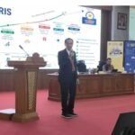 Calon tunggal Rektor Universitas PGRI Semarang periode 2026-2030, Sapto Budoyo, memaparkan visi, misi, dan program kerja di Auditorium Kampus Cipto Semarang, Rabu (20/5/2026). Ia menegaskan komitmen melanjutkan capaian dan reputasi UPGRIS yang telah berkembang dari IKIP menjadi universitas berakreditasi unggul melalui kepemimpinan berkelanjutan dan inovatif.