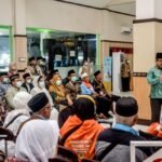 Sebanyak 215 jemaah haji asal Kota Salatiga yang tergabung dalam Kloter 24 tiba dengan selamat di Asrama Haji Donohudan, Boyolali, Kamis (11/6/2026) malam. Pemerintah Kota Salatiga menyiapkan armada bus dan pengawalan kepolisian untuk proses penjemputan hingga kepulangan jemaah ke daerah asal.