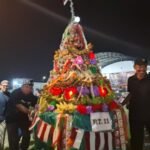 Sebanyak 12 gunungan hasil bumi dikirab warga RW 04 Kelurahan Tegalrejo, Kota Salatiga, dalam tradisi Grebeg Malam 1 Sura menyambut Tahun Baru Islam 1 Muharram 1448 H. Kegiatan yang digelar sebagai wujud syukur kepada Tuhan ini diisi doa bersama dan kirab gunungan yang melambangkan harapan akan kesehatan, keberkahan, kelimpahan rezeki, serta kerukunan bagi masyarakat.