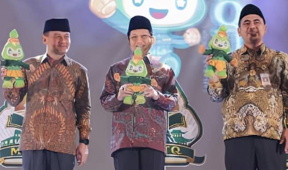 Jawa Tengah resmi ditetapkan sebagai tuan rumah Musabaqah Tilawatil Qur'an (MTQ) Nasional XXXI yang akan berlangsung pada 11–20 September 2026. Kepastian itu ditandai peluncuran logo, maskot Saqur, dan tema oleh Gubernur Ahmad Luthfi bersama Menteri Agama Nasaruddin Umar di Masjid Agung Jawa Tengah, Semarang, Kamis (25/6/2026), sebagai wujud kesiapan menyelenggarakan festival Al-Qur'an terbesar di Indonesia yang juga diharapkan menggerakkan syiar Islam, pariwisata, UMKM, dan ekonomi daerah.