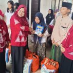 Pemerintah Kabupaten Semarang menyalurkan bantuan pemenuhan kebutuhan layak kepada 121 anak yatim dan anak dari keluarga kurang mampu di Kantor Dinsos Kabupaten Semarang, Kamis (25/6/2026). Bantuan hasil kolaborasi Dinas Sosial dengan Sentra Antasena Kementerian Sosial ini diberikan kepada anak-anak penerima kategori desil 1 hingga 5 untuk mendukung kebutuhan sekolah, kesehatan, dan kesejahteraan mereka bertepatan dengan momentum Muharam.