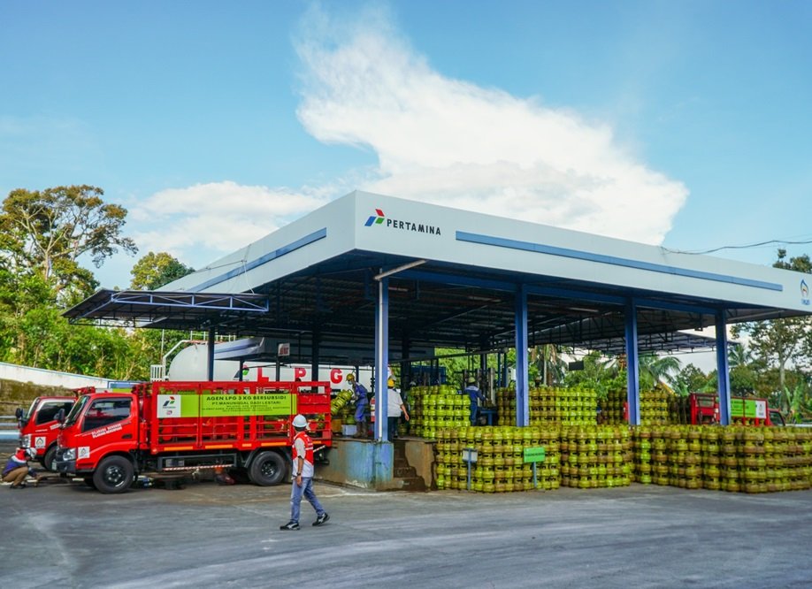 PT Pertamina Patra Niaga Regional Jawa Bagian Tengah menambah pasokan LPG 3 kilogram sebanyak 1.339.560 tabung di Jawa Tengah dan DIY pada 16 Juni 2026 untuk mengantisipasi peningkatan kebutuhan selama libur Tahun Baru Islam 1 Muharram 1448 Hijriah. Penyaluran tambahan melalui skema fakultatif ini dilakukan guna menjaga ketersediaan stok dan memastikan masyarakat tetap mudah memperoleh LPG selama masa libur nasional.