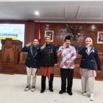 SMA Sainstek Ahmad Dahlan Salatiga menggelar kegiatan Awalussanah di Gedung DPRD Kota Salatiga, Sabtu (11/7/2026), dengan penyampaian materi menggunakan bahasa Inggris dan Indonesia. Kegiatan ini bertujuan memperkenalkan program sekolah, guru, dan siswa baru sekaligus menegaskan komitmen membangun sekolah modern berbasis sains, teknologi, riset, serta nilai-nilai Al-Qur'an dan Al-Hadits untuk menyiapkan lulusan berdaya saing global.