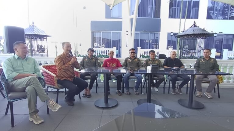 Festival Bunga Bandungan 2026 akan berlangsung pada 3–5 Juli 2026 di Kecamatan Bandungan, Kabupaten Semarang, dengan puncak parade bunga pada 5 Juli. Memasuki penyelenggaraan kelima, panitia menargetkan festival berkembang menjadi agenda nasional guna memperkuat sektor pertanian bunga, pariwisata, UMKM, dan perekonomian masyarakat melalui kolaborasi berbagai pihak serta rangkaian kegiatan edukatif dan promosi.