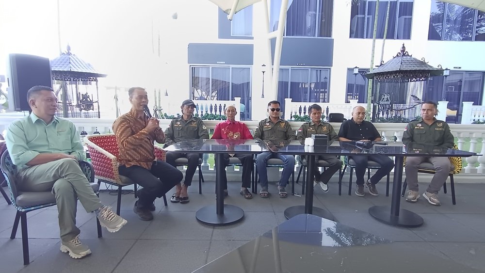 Festival Bunga Bandungan 2026 akan berlangsung pada 3–5 Juli 2026 di Kecamatan Bandungan, Kabupaten Semarang, dengan puncak parade bunga pada 5 Juli. Memasuki penyelenggaraan kelima, panitia menargetkan festival berkembang menjadi agenda nasional guna memperkuat sektor pertanian bunga, pariwisata, UMKM, dan perekonomian masyarakat melalui kolaborasi berbagai pihak serta rangkaian kegiatan edukatif dan promosi.