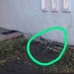 PDAM Kota Salatiga mengimbau pelanggan meningkatkan pengamanan meteran air menyusul maraknya kasus pencurian di sejumlah wilayah. Direktur Utama PDAM Kota Salatiga, Imron Cahyadi, meminta masyarakat melindungi meteran di rumah, memasang pengaman tambahan pada lokasi rentan, serta segera melapor kepada PDAM atau aparat jika menemukan aktivitas mencurigakan untuk mencegah gangguan distribusi air bersih dan biaya penggantian meter.
