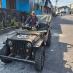 M. Iksan (55), warga Pungkursari, Kota Salatiga, merakit Yamaha Vixion 155 cc menjadi Jeep Willys mini berwarna hijau army selama tiga bulan dengan biaya sekitar Rp30 juta. Ia memadukan mesin motor, persneling serta kaki-kaki Daihatsu Zebra, lalu membentuk bodi dari rangka besi dan pelat agar kendaraan dapat digunakan melintasi jalan kota hingga tanjakan Bandungan.